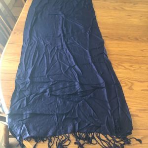 Nine West navy blue scarf w/ fringe on each end NWT!